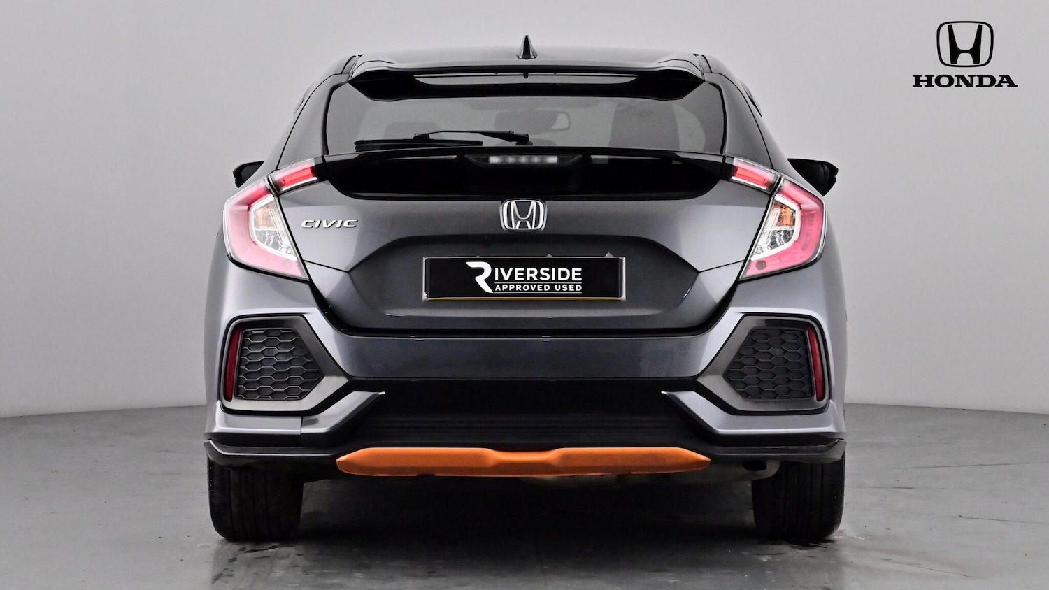 Used Honda Civic 2018 for sale - 76966543: Photo 5