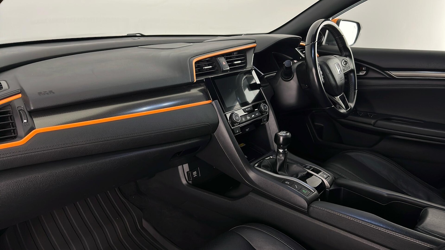 Used Honda Civic 2018 for sale - 76966543: Photo 8