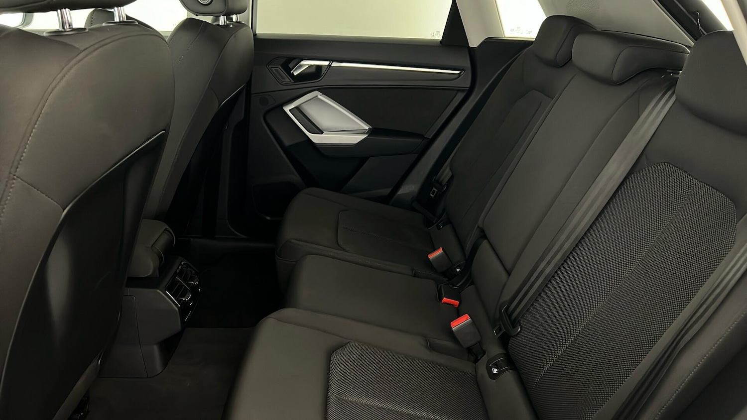 Used Audi Q3 2021 for sale - 76372895: Photo 11