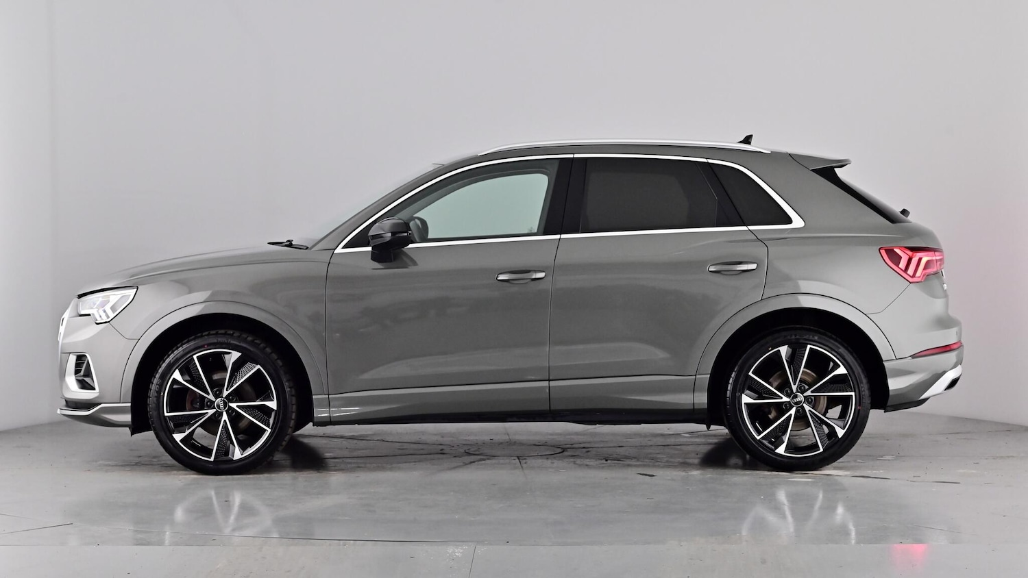 Used Audi Q3 2021 for sale - 76372895: Photo 56