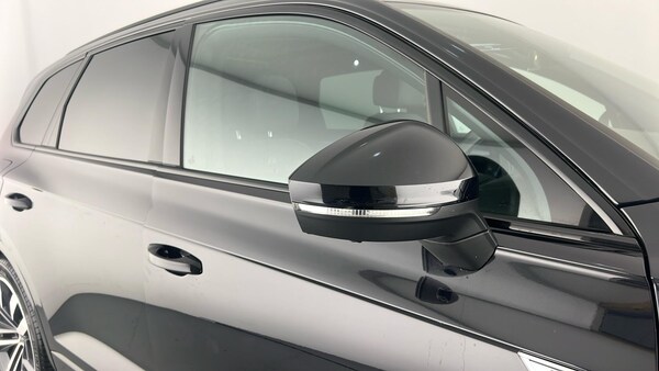 Used Volkswagen Touareg 2020 for sale - 76229326: Photo 26