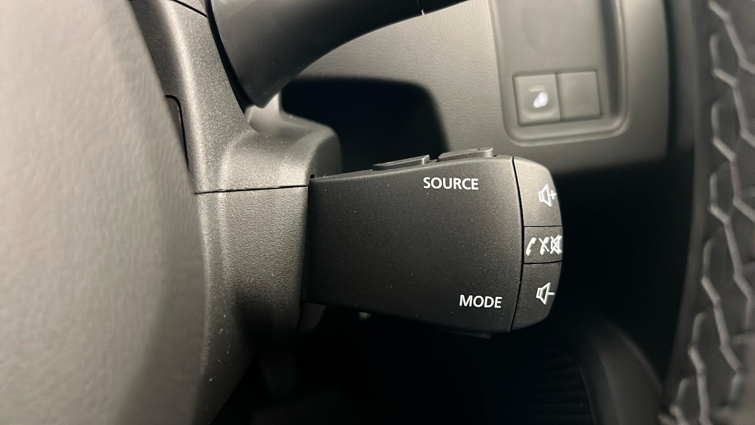 Used Dacia Duster 2024 for sale - 76563821: Photo 37