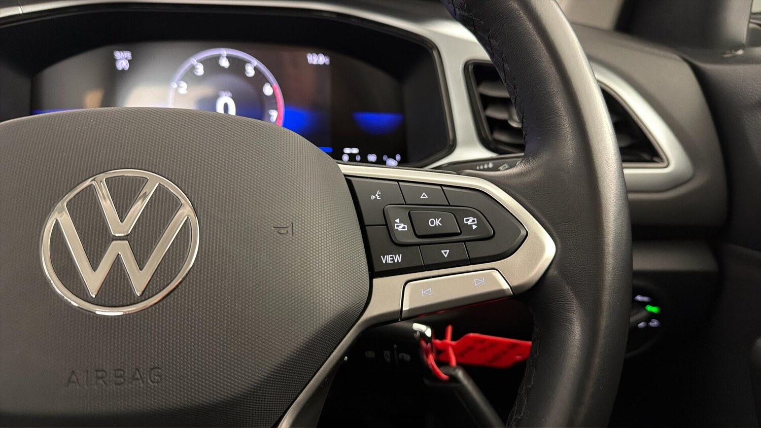 Used Volkswagen T-Roc 2022 for sale - 77755547: Photo 18