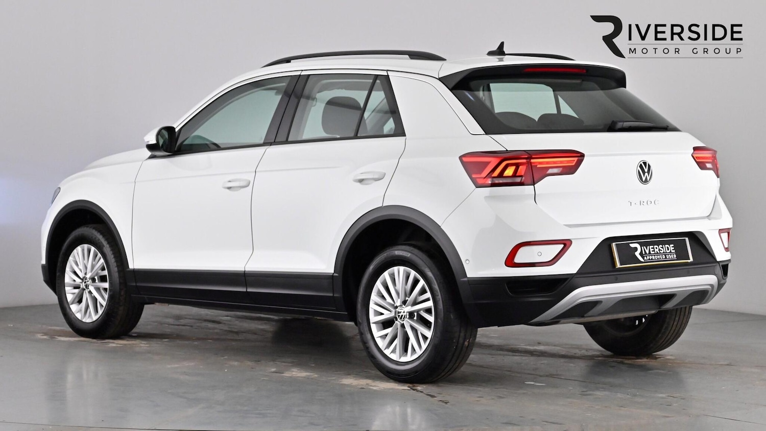 Used Volkswagen T-Roc 2022 for sale - 77755547: Photo 2