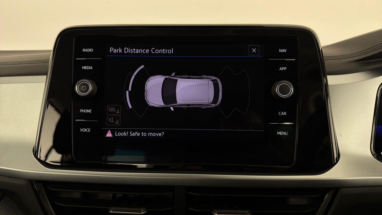 Used Volkswagen T-Roc 2022 for sale - 77755547: Photo 22