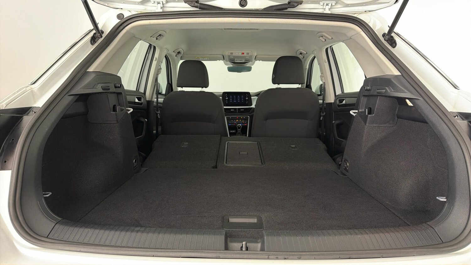 Used Volkswagen T-Roc 2022 for sale - 77755547: Photo 29