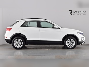 Used Volkswagen T-Roc 2022 for sale - 77755547: Photo