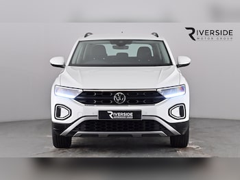 Used Volkswagen T-Roc 2022 for sale - 77755547: Photo