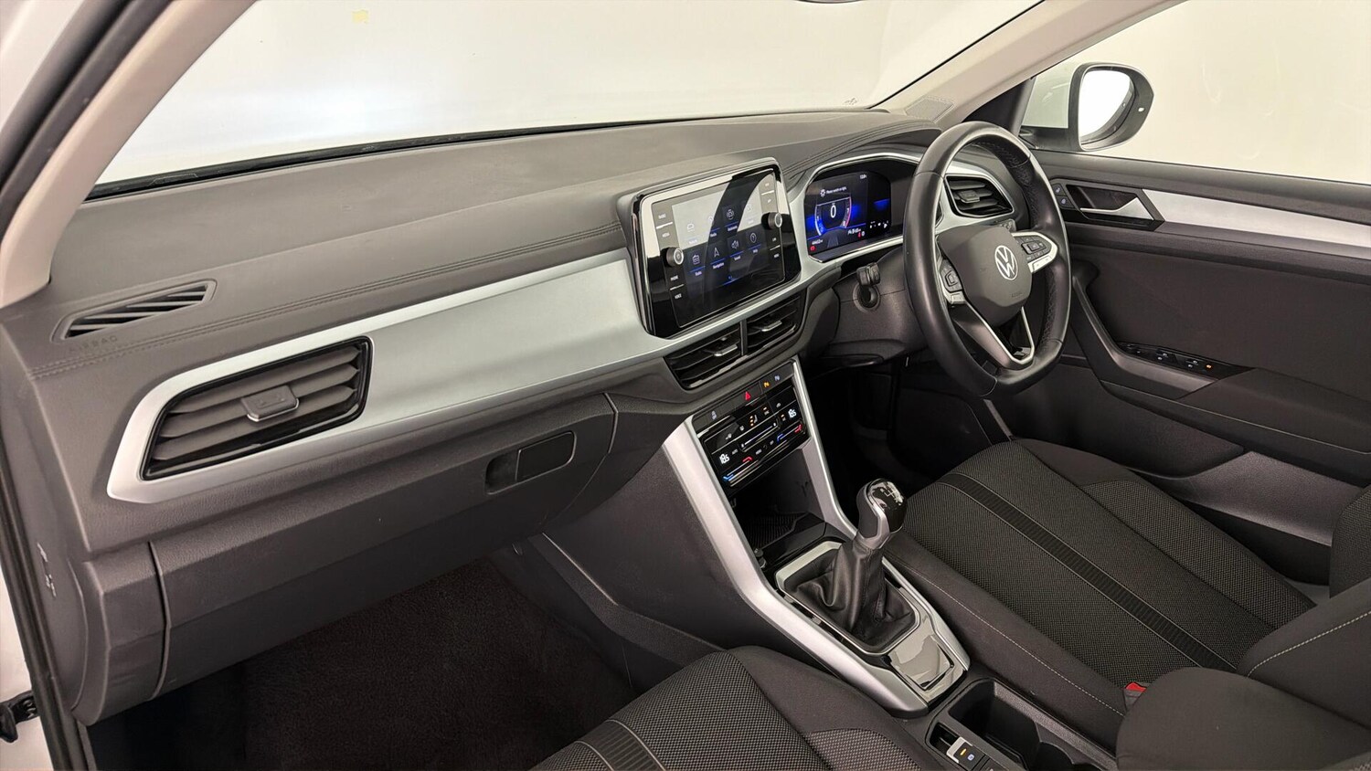 Used Volkswagen T-Roc 2022 for sale - 77755547: Photo 8