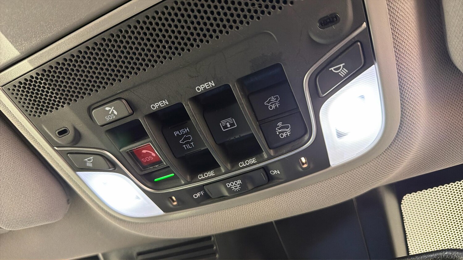 Used Honda CR-V 2019 for sale - 77755540: Photo 37