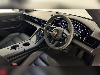 Used Porsche Taycan 2022 for sale - 75569537: Photo