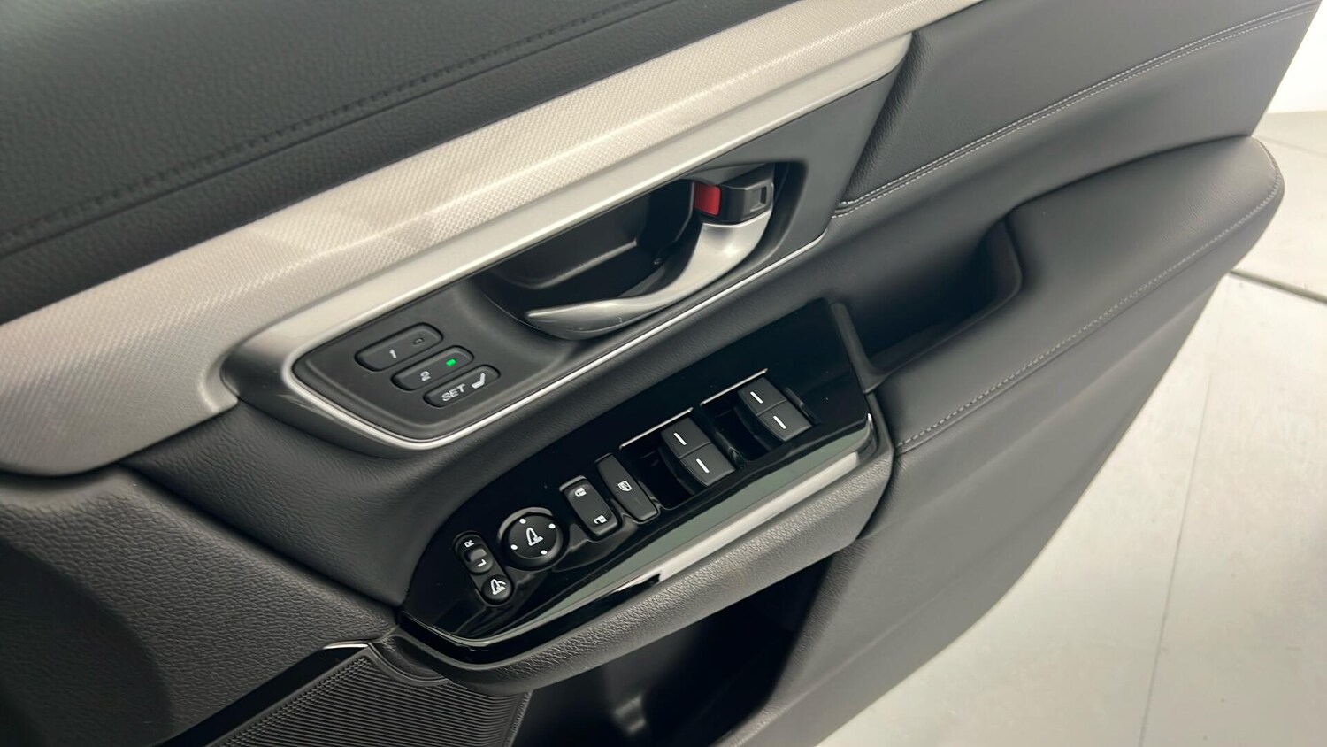 Used Honda CR-V 2023 for sale - 76195950: Photo 32