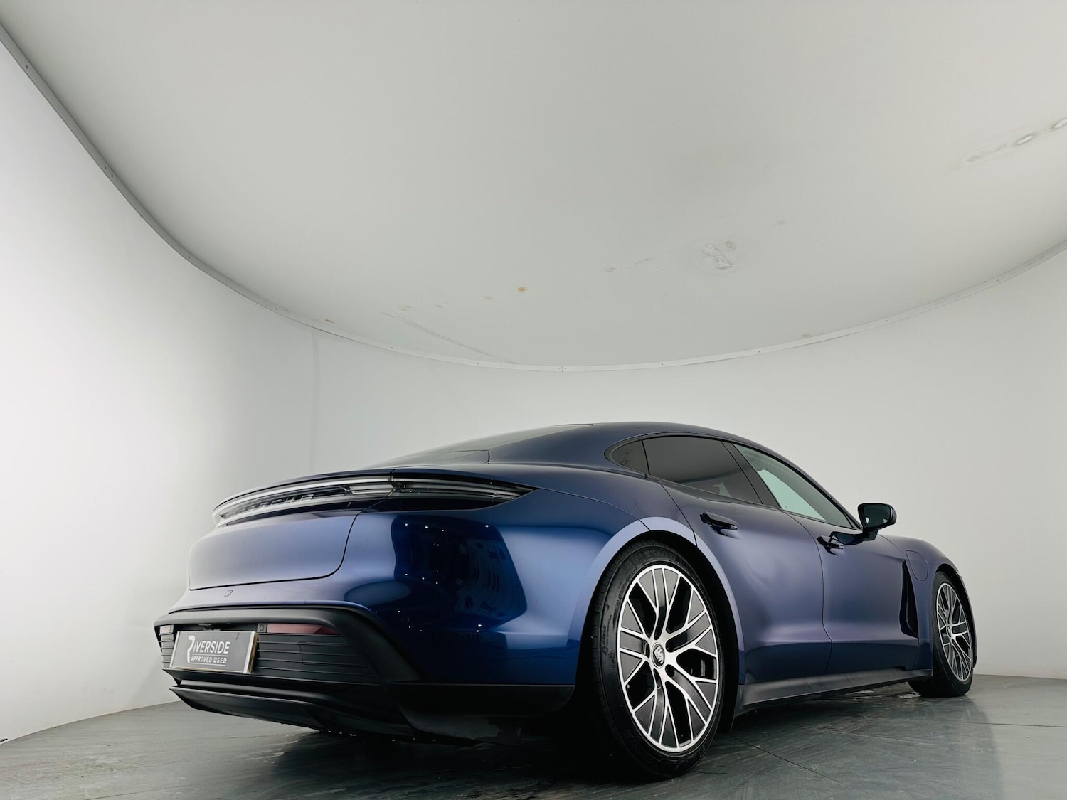 Used Porsche Taycan 2021 for sale - 77995010: Photo 11