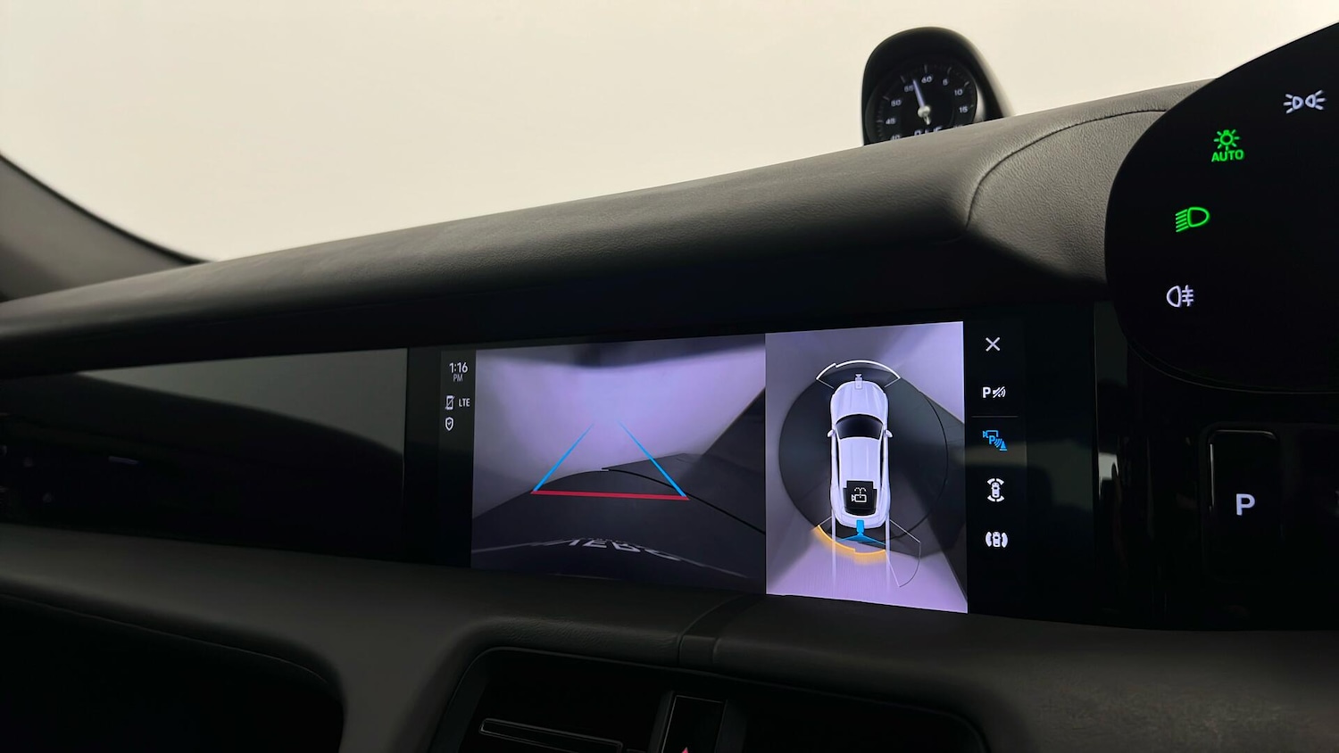 Used Porsche Taycan 2021 for sale - 77995010: Photo 15