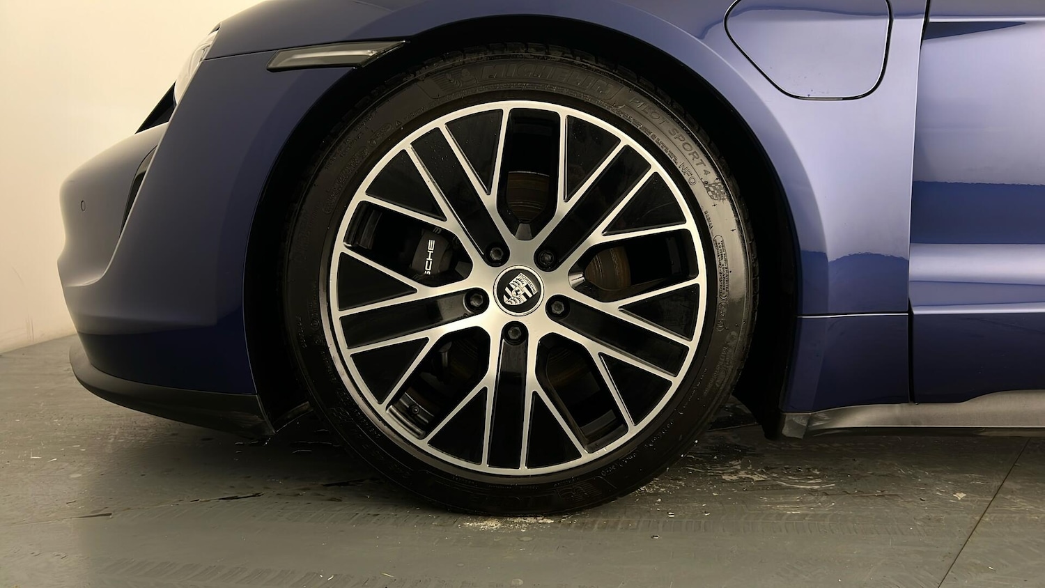 Used Porsche Taycan 2021 for sale - 77995010: Photo 27