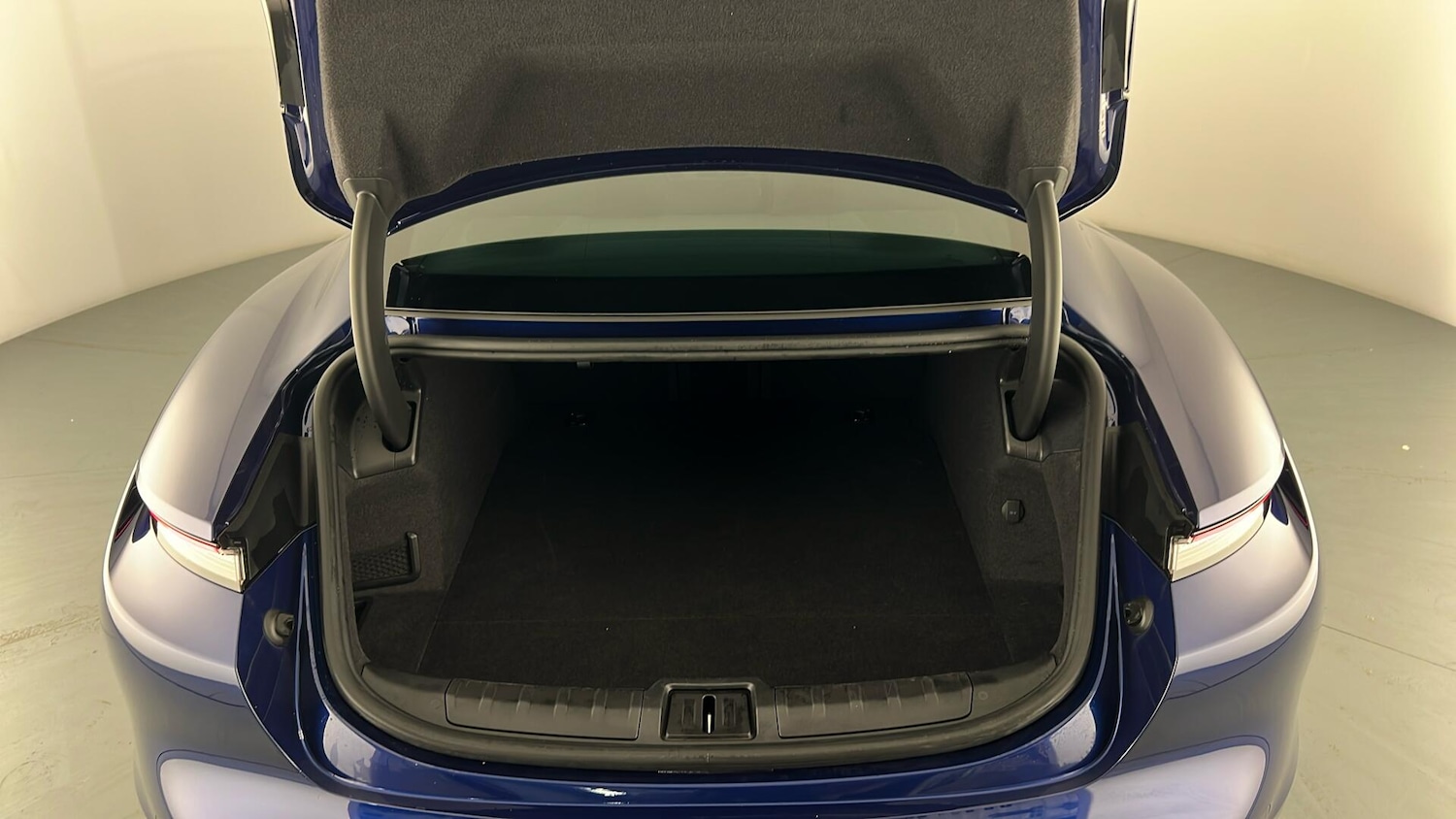 Used Porsche Taycan 2021 for sale - 77995010: Photo 35