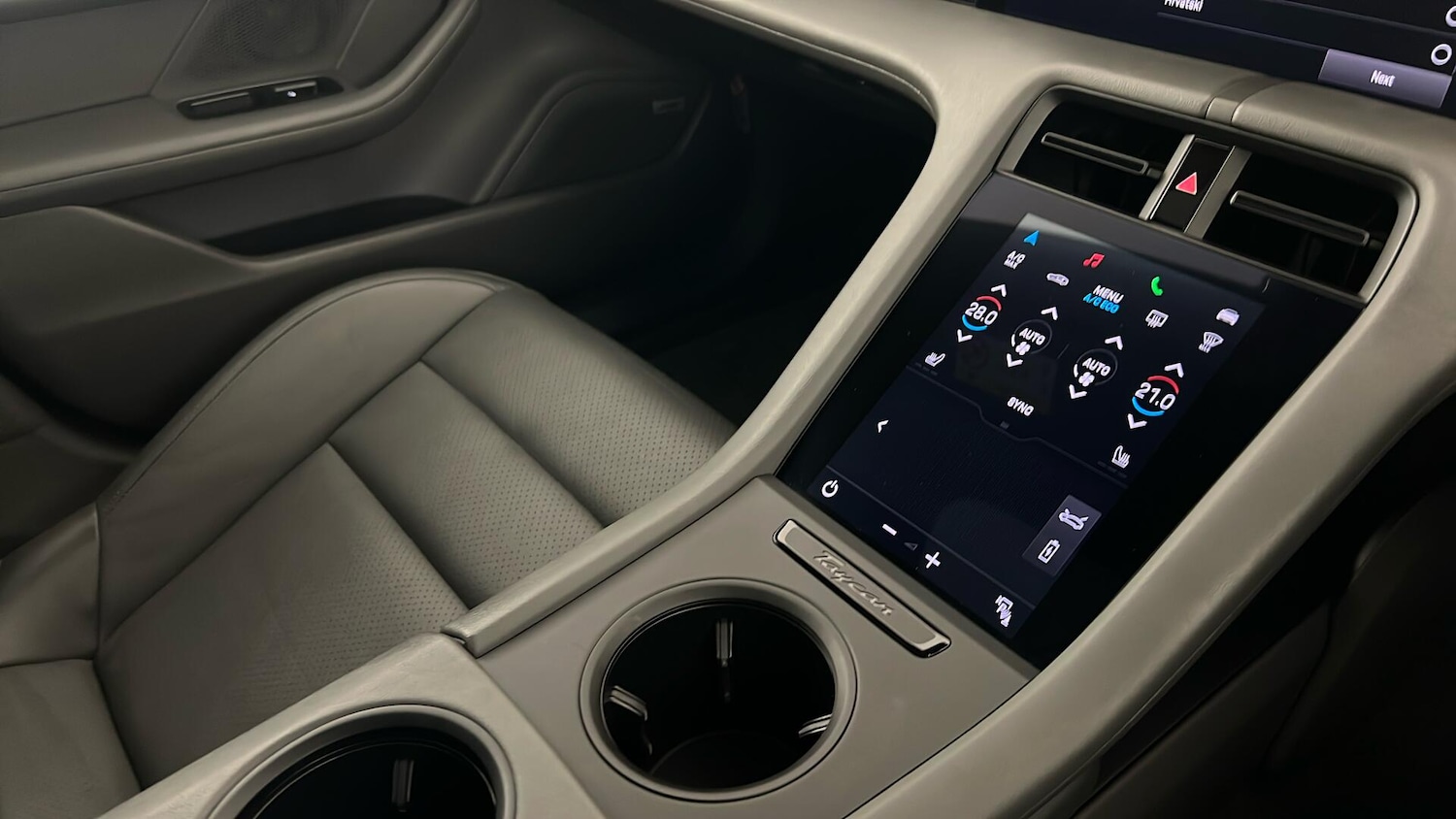 Used Porsche Taycan 2021 for sale - 77995010: Photo 44