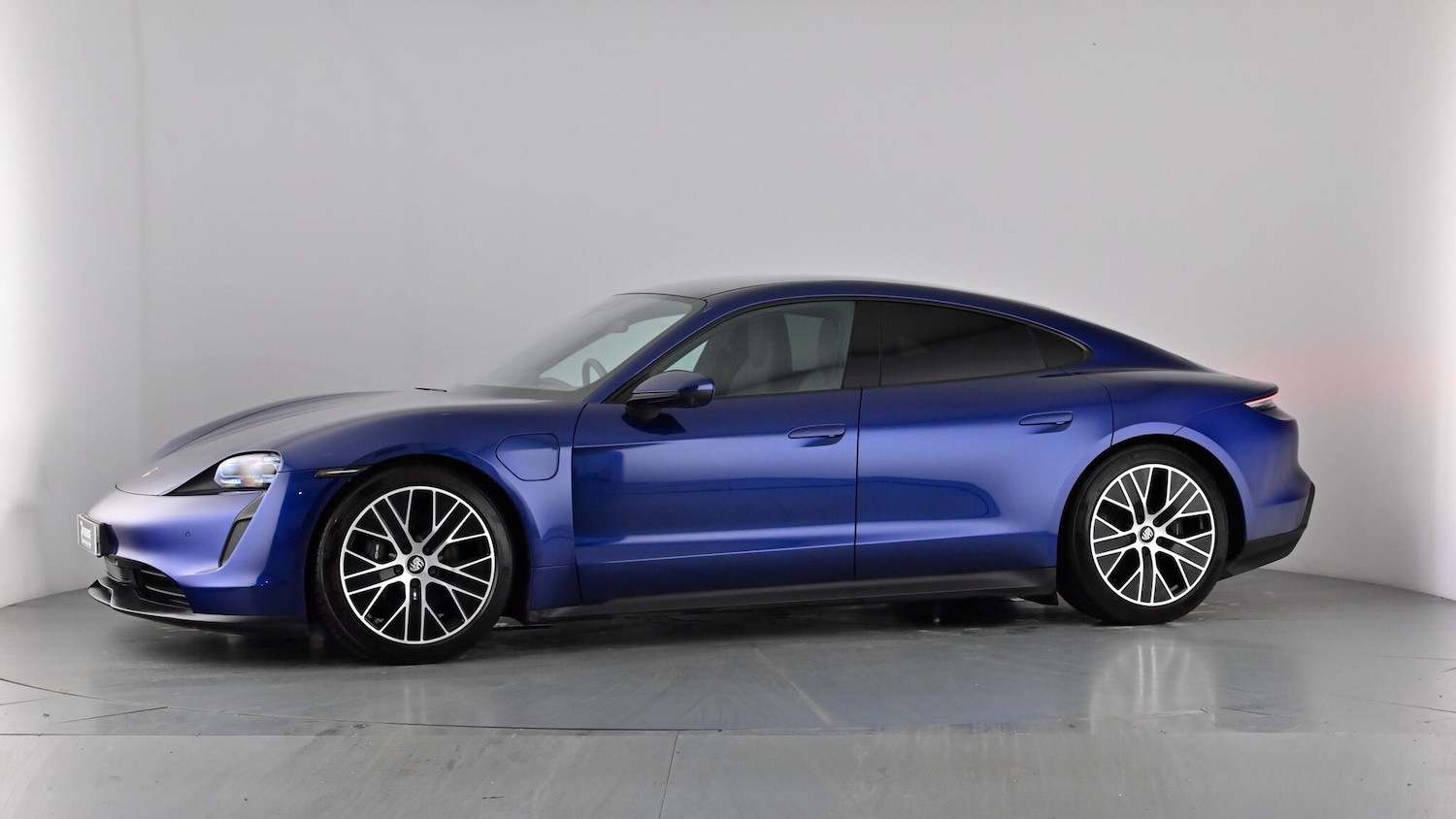 Used Porsche Taycan 2021 for sale - 77995010: Photo 60