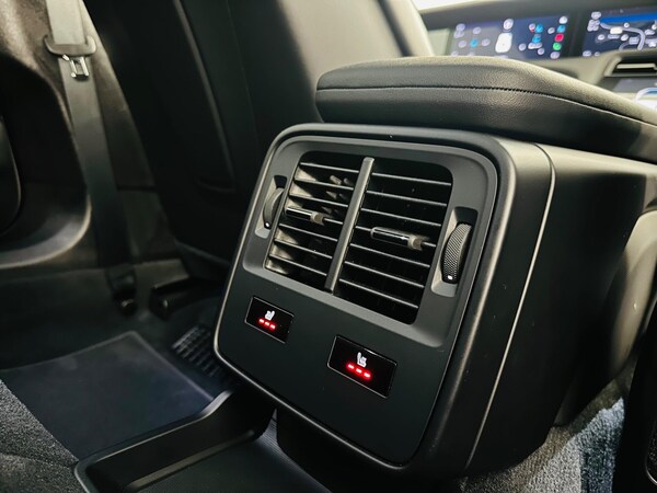 Used Porsche Taycan 2022 for sale - 76217060: Photo 12