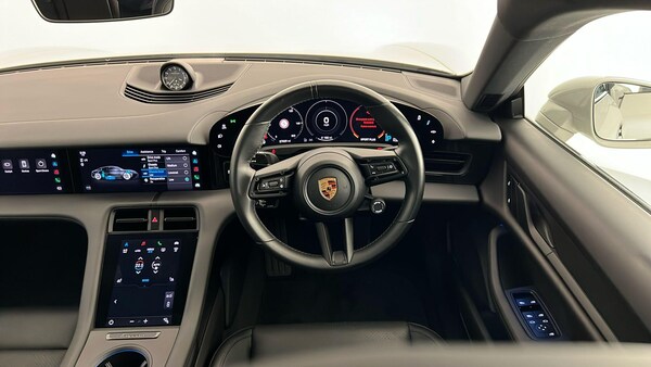 Used Porsche Taycan 2022 for sale - 76217060: Photo 15