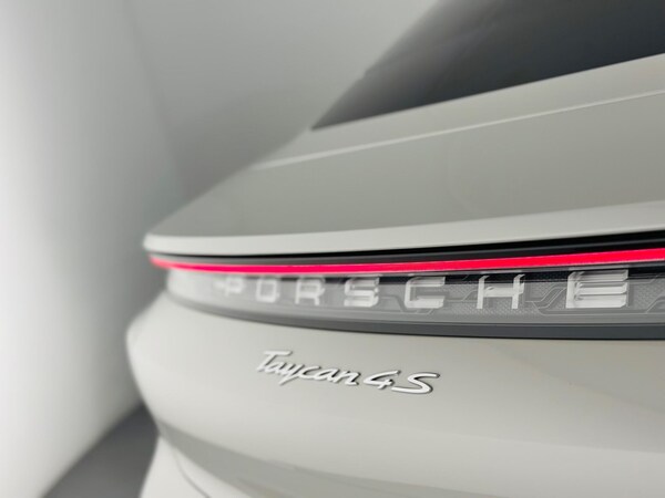 Used Porsche Taycan 2022 for sale - 76217060: Photo 21