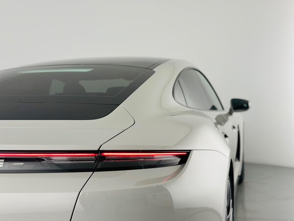 Used Porsche Taycan 2022 for sale - 76217060: Photo 25