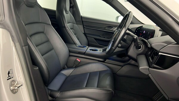 Used Porsche Taycan 2022 for sale - 76217060: Photo 46