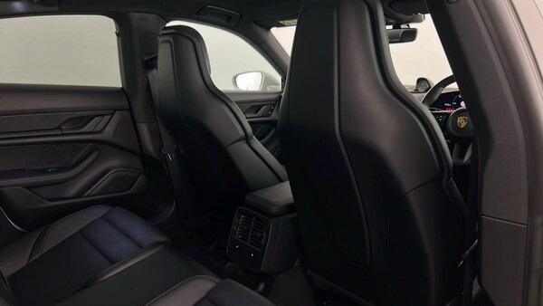 Used Porsche Taycan 2022 for sale - 76217060: Photo 48