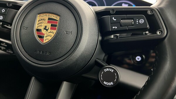 Used Porsche Taycan 2022 for sale - 76217060: Photo 55
