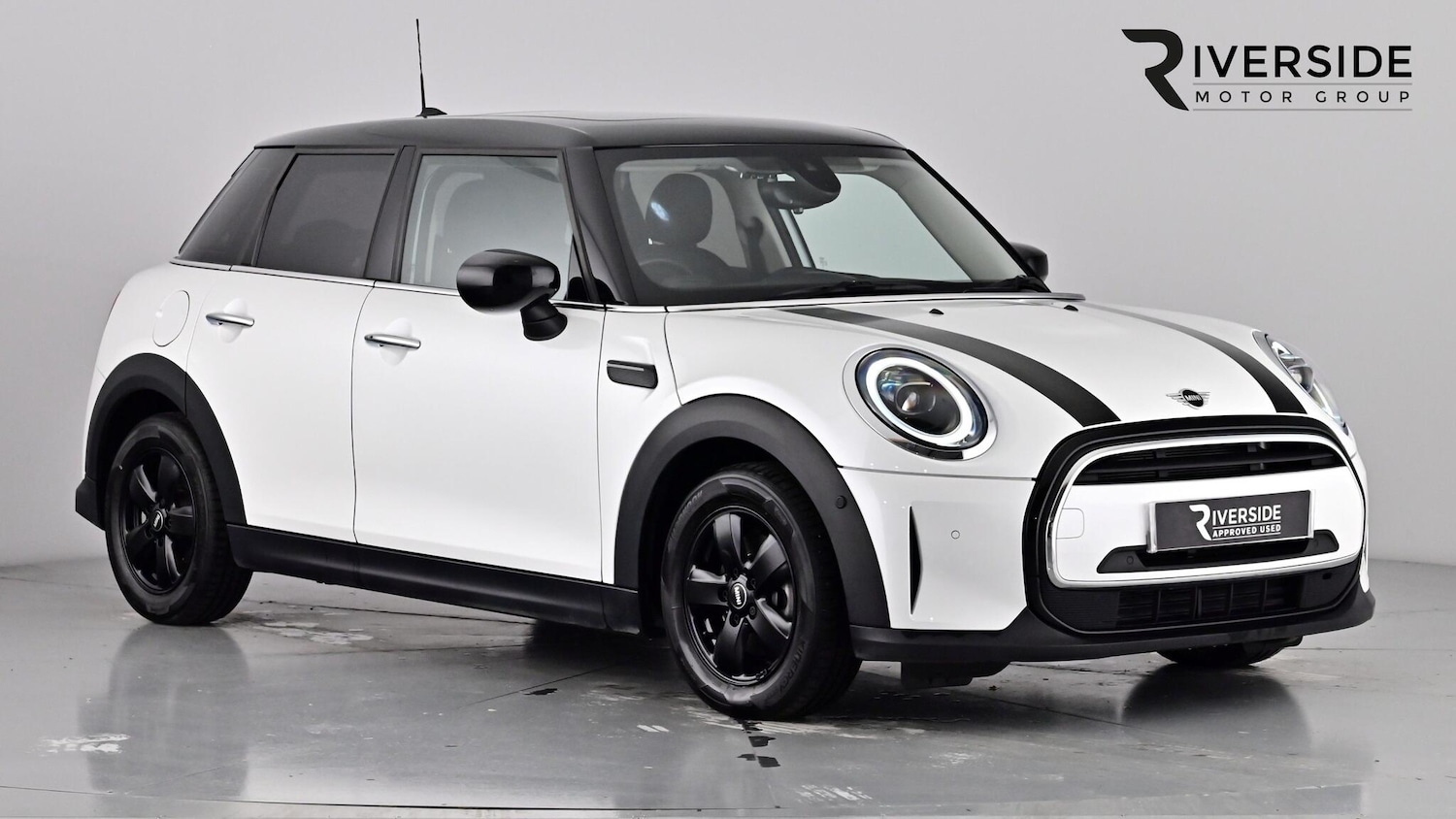 Used MINI Hatch 2023 for sale - 76614861: Photo 1