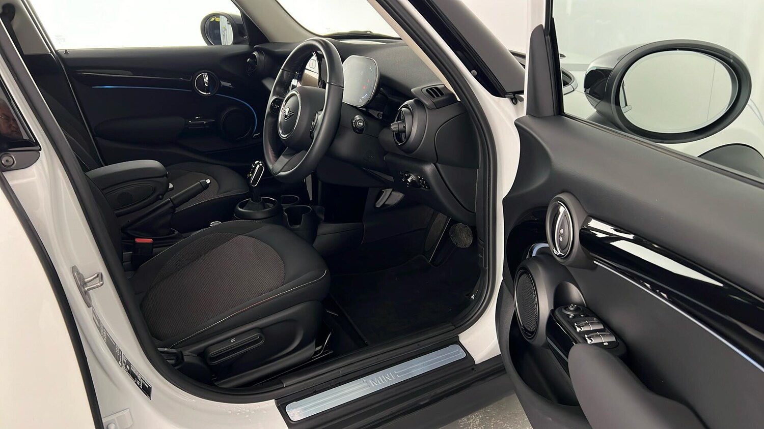 Used MINI Hatch 2023 for sale - 76614861: Photo 15