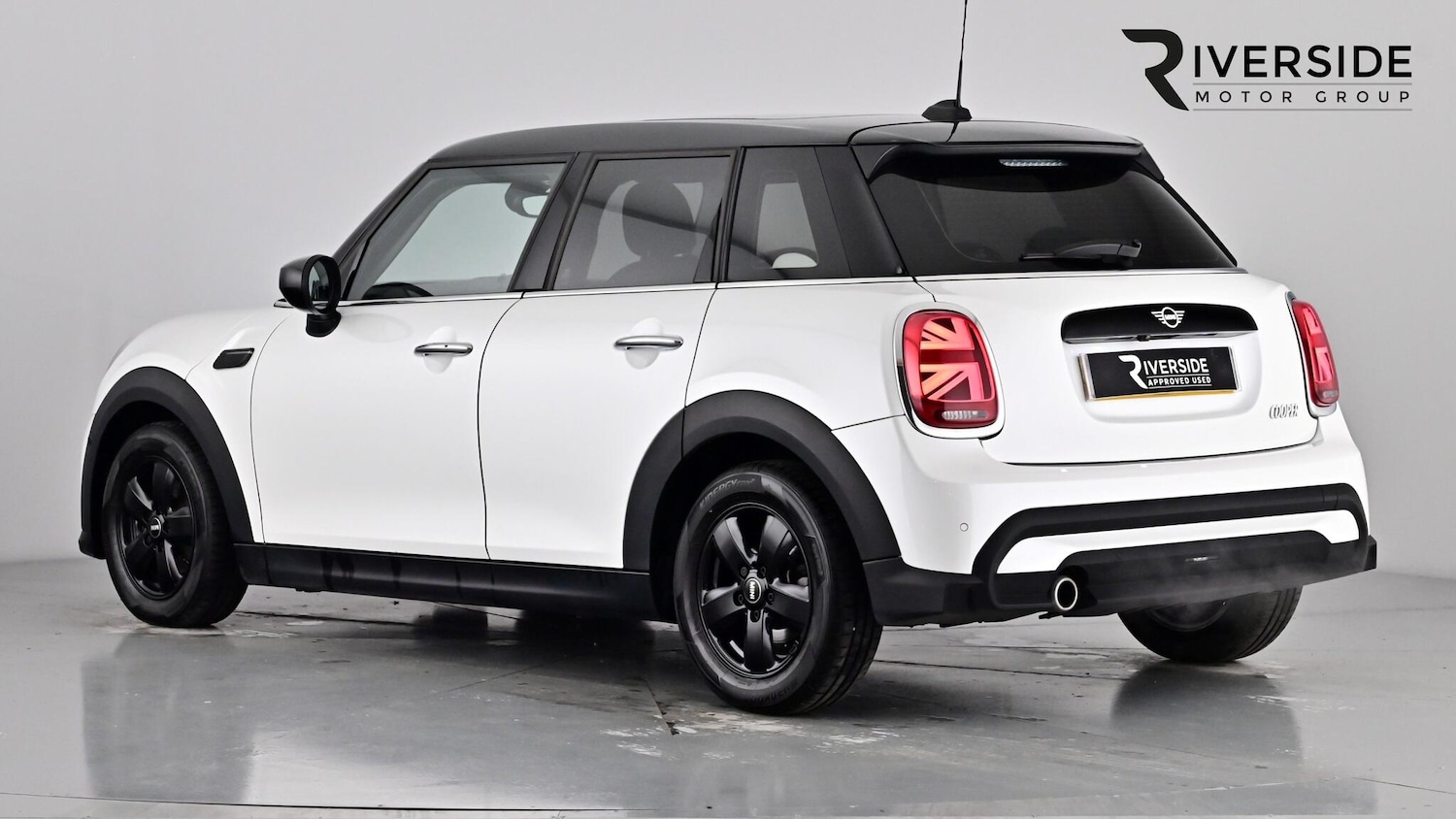 Used MINI Hatch 2023 for sale - 76614861: Photo 2