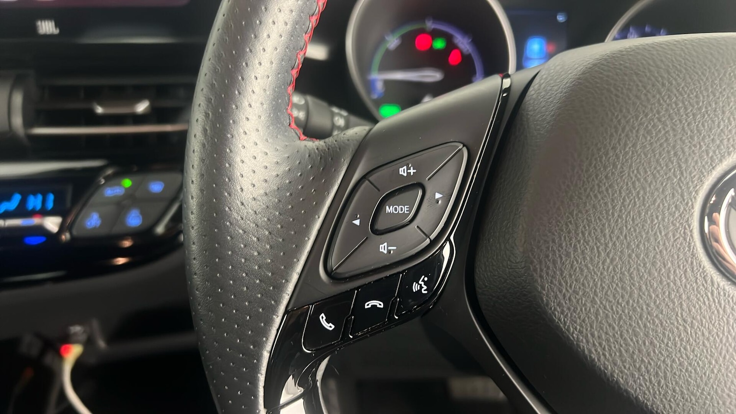 Used Toyota C-HR 2022 for sale - 76328073: Photo 17