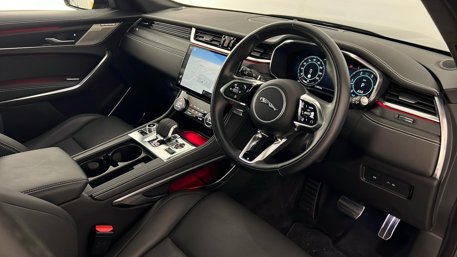 Used Jaguar F-Pace 2024 for sale - 76494073: Photo 14