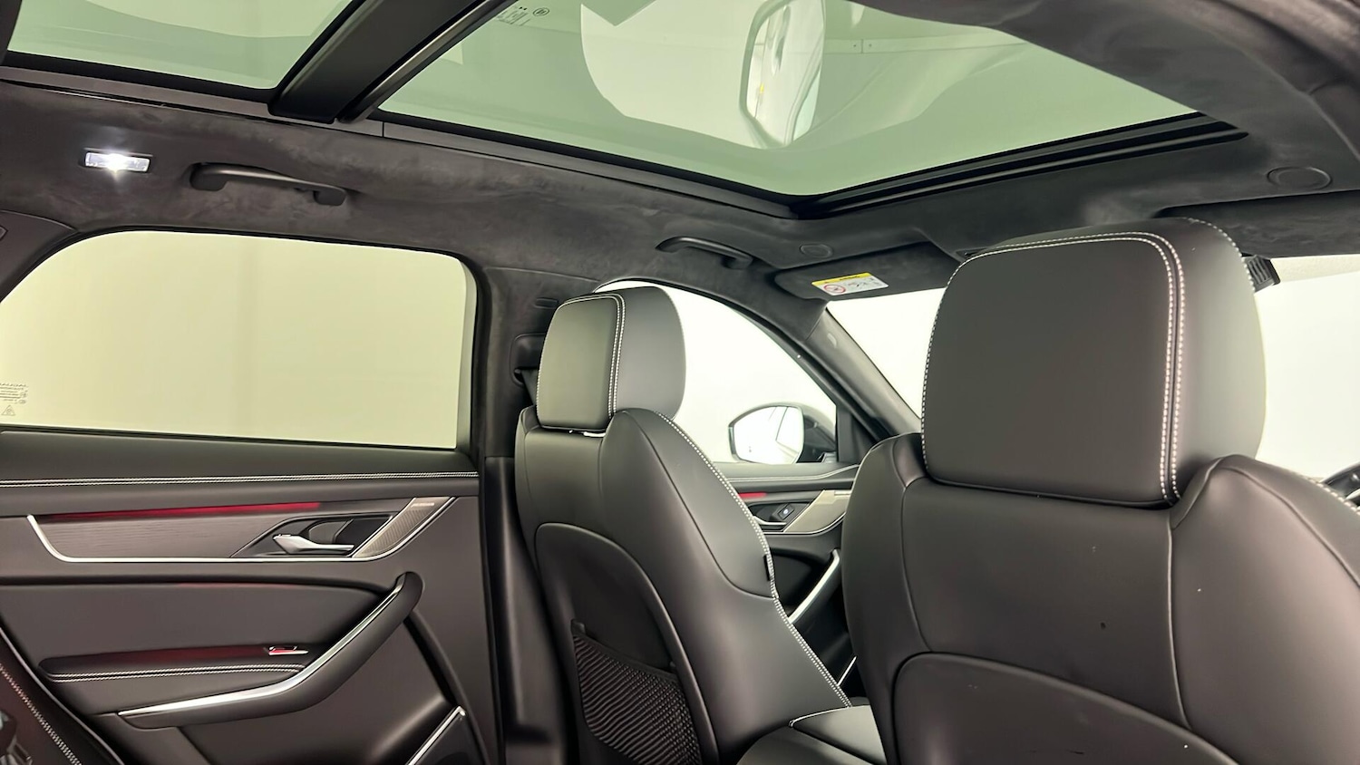 Used Jaguar F-Pace 2024 for sale - 76494073: Photo 30