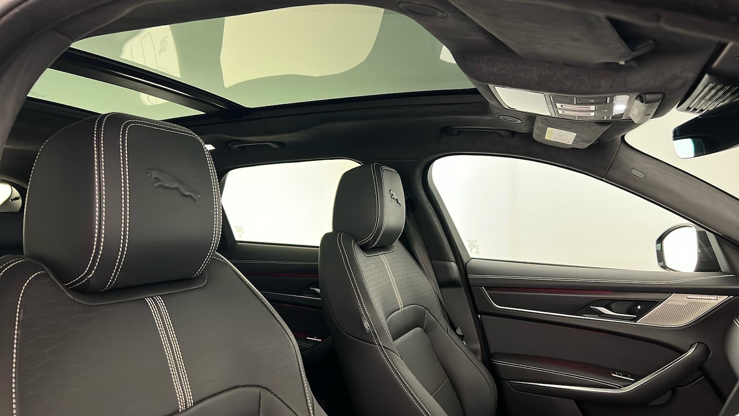 Used Jaguar F-Pace 2024 for sale - 76494073: Photo 33