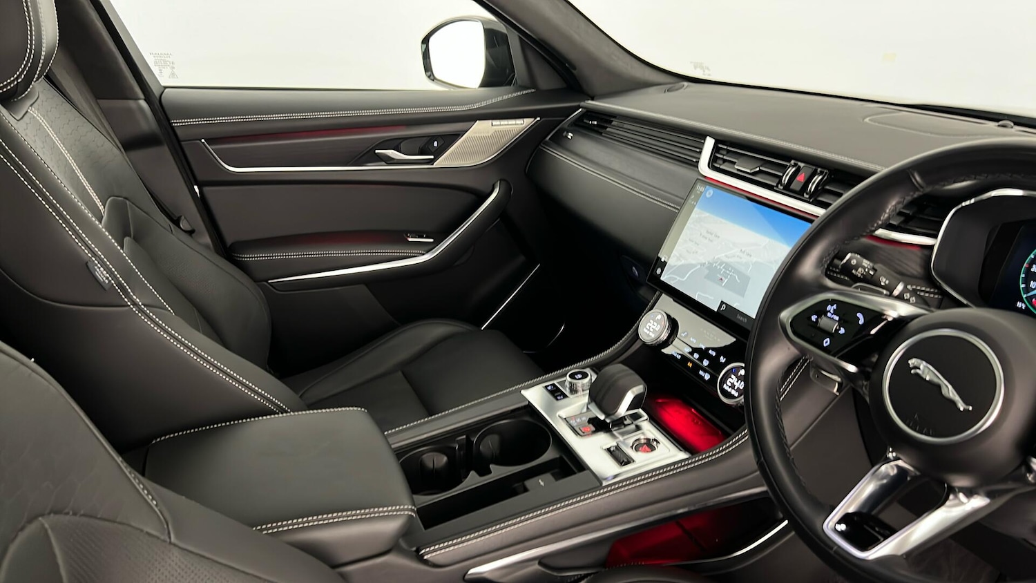 Used Jaguar F-Pace 2024 for sale - 76494073: Photo 34