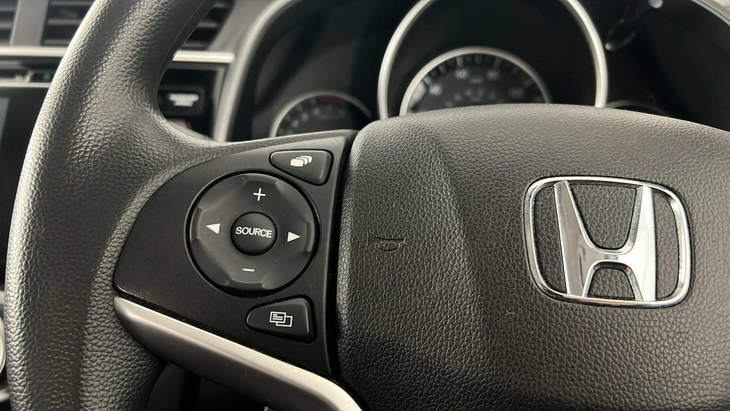 Used Honda Jazz 2016 for sale - 77339444: Photo 17