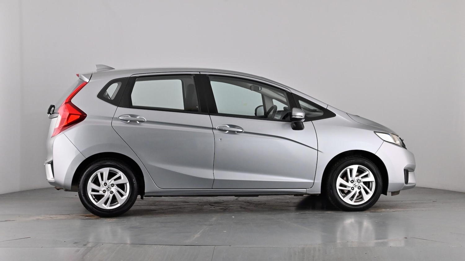 Used Honda Jazz 2016 for sale - 77339444: Photo 68
