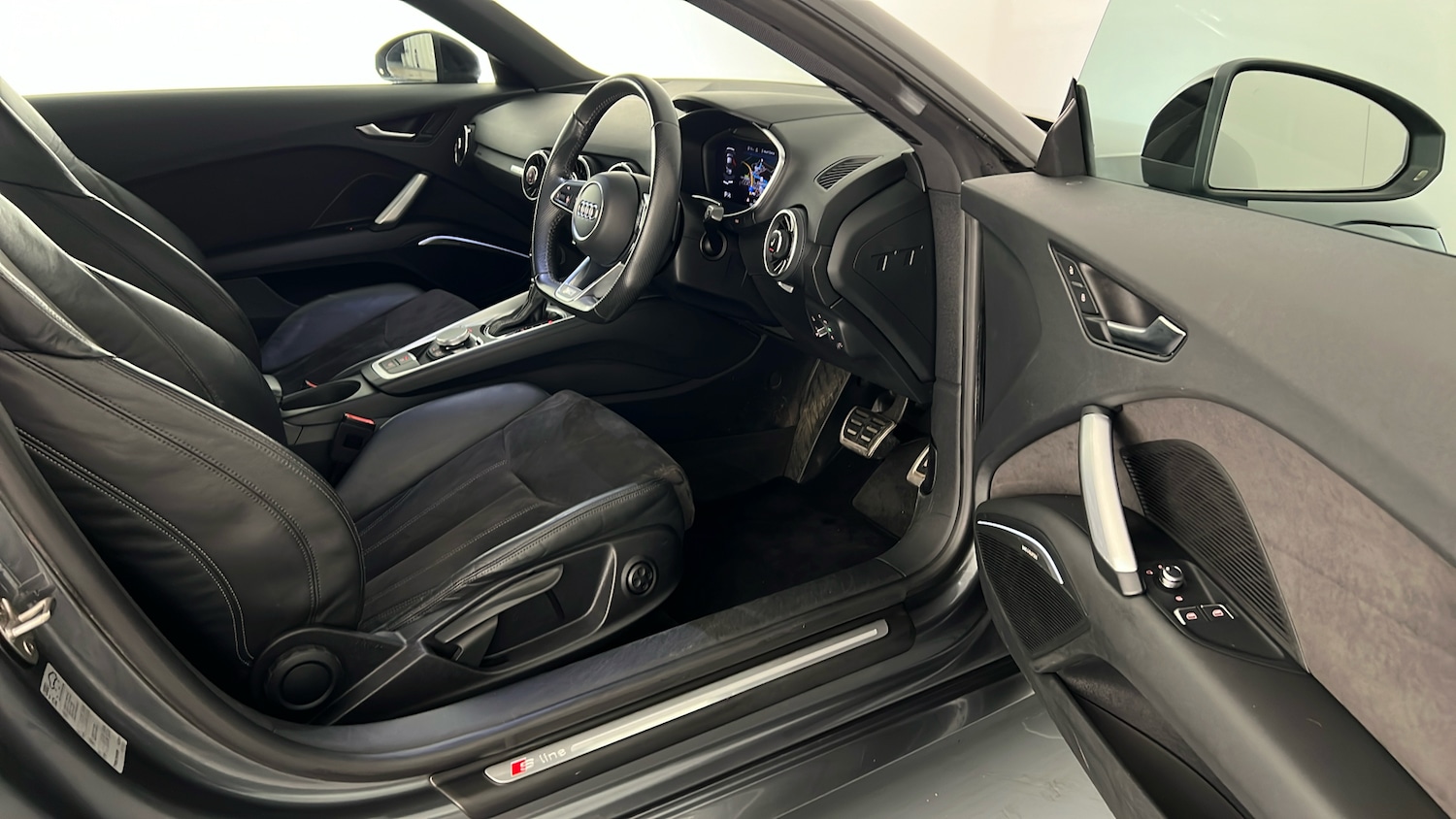 Used Audi TT 2018 for sale - 76575285: Photo 15