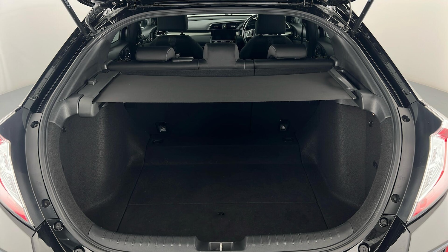 Used Honda Civic 2019 for sale - 77122613: Photo 12