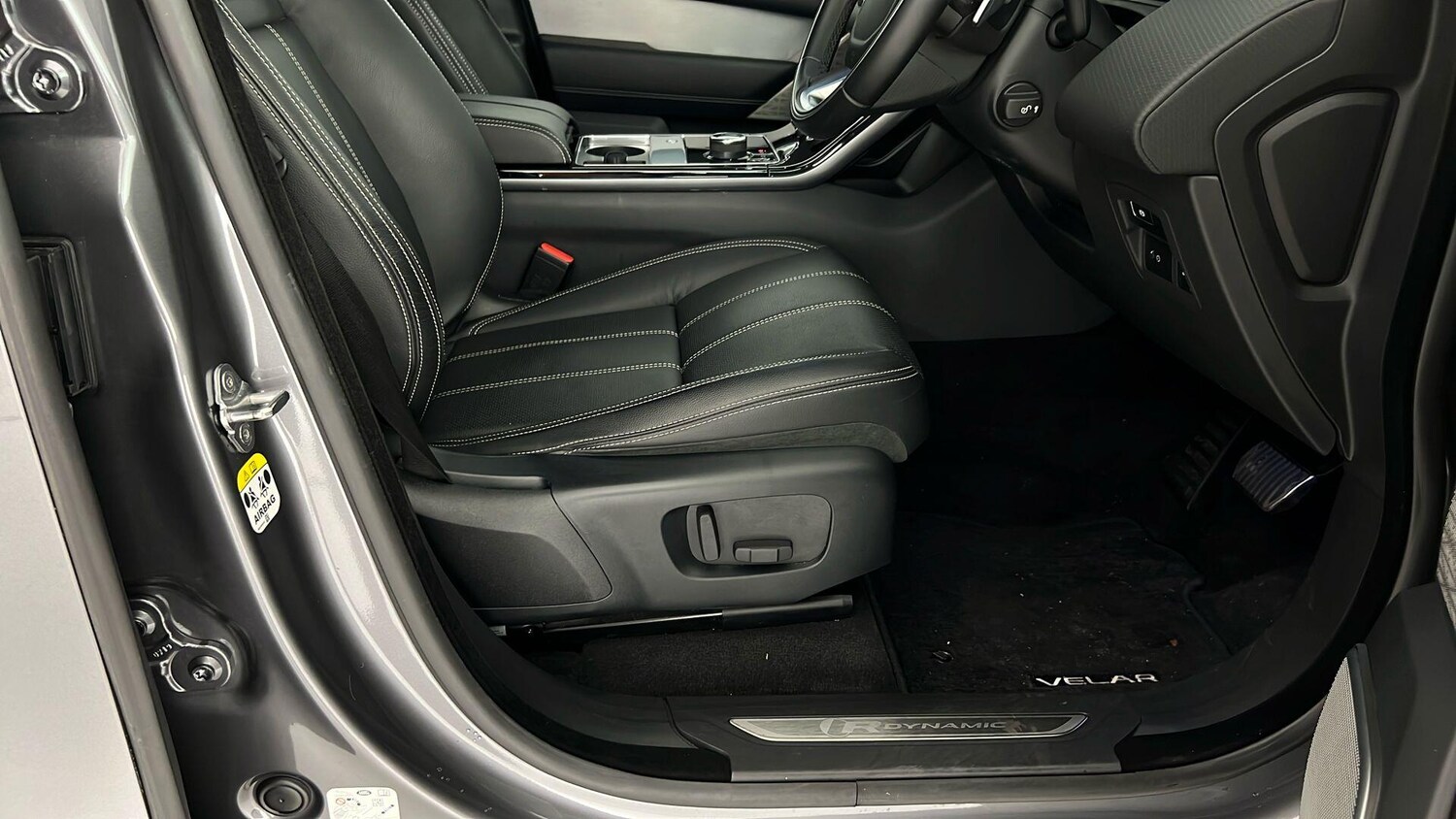 Used Land Rover Range Rover Velar 2019 for sale - 77685727: Photo 43