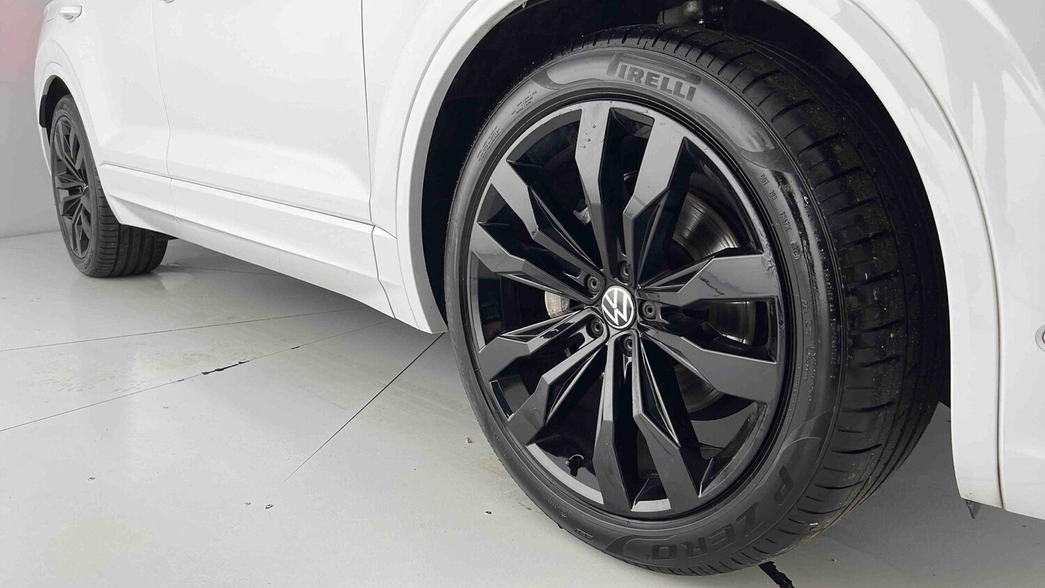 Used Volkswagen Touareg 2023 for sale - 77673886: Photo 15