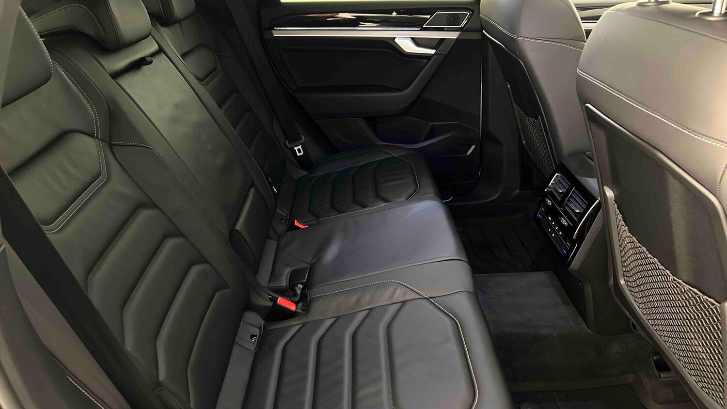 Used Volkswagen Touareg 2023 for sale - 77673886: Photo 30