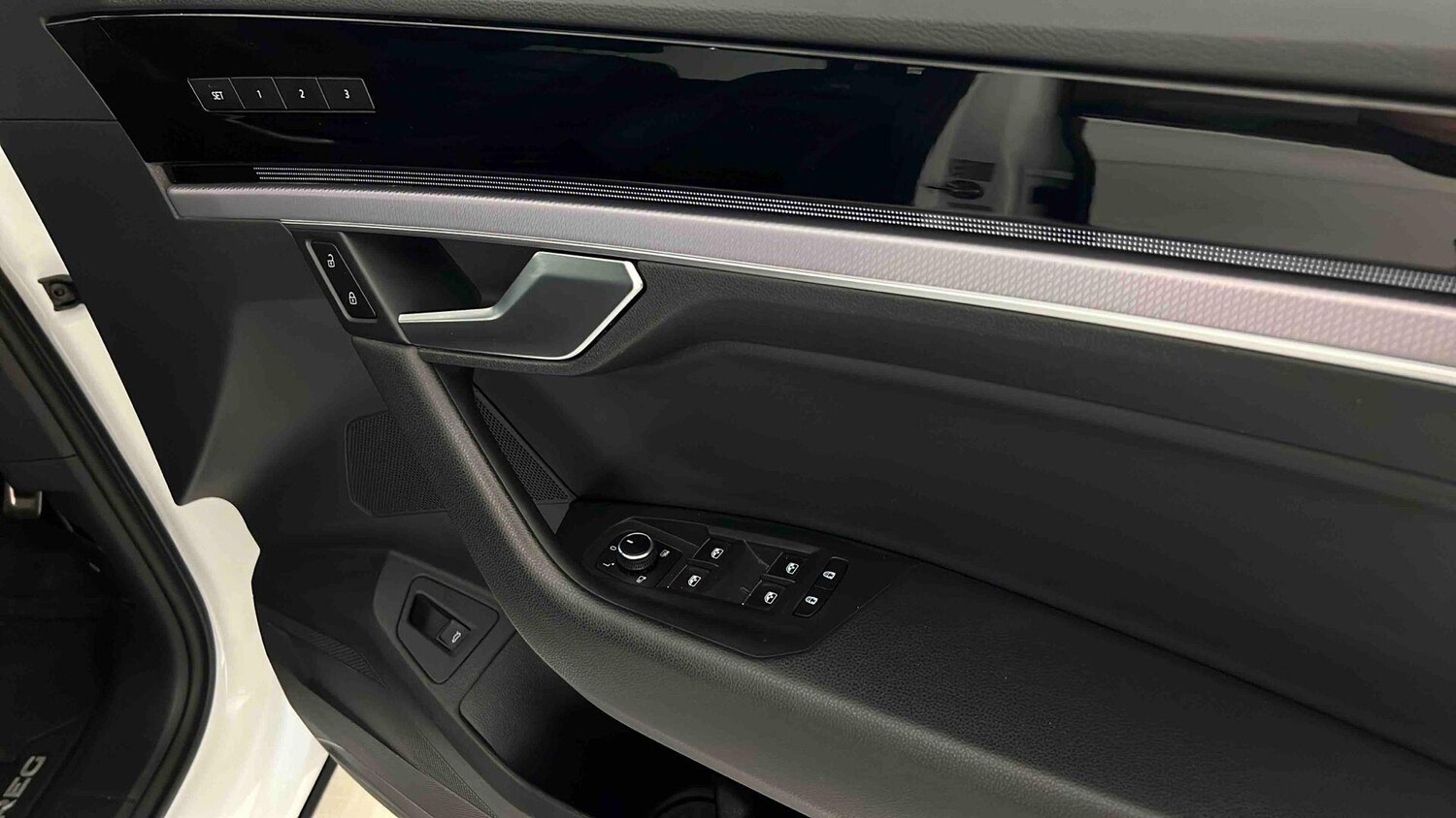 Used Volkswagen Touareg 2023 for sale - 77673886: Photo 36