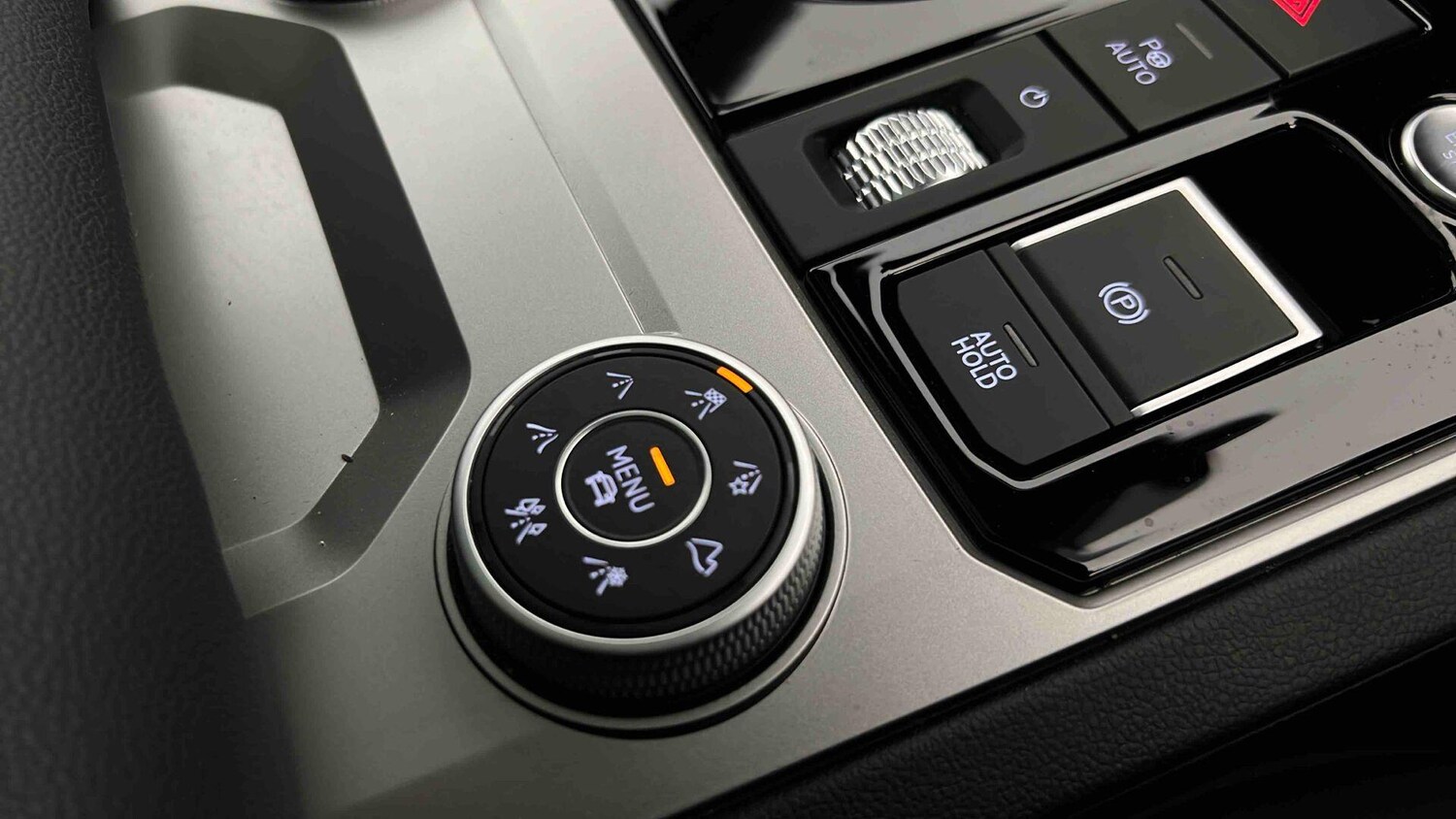 Used Volkswagen Touareg 2023 for sale - 77673886: Photo 40