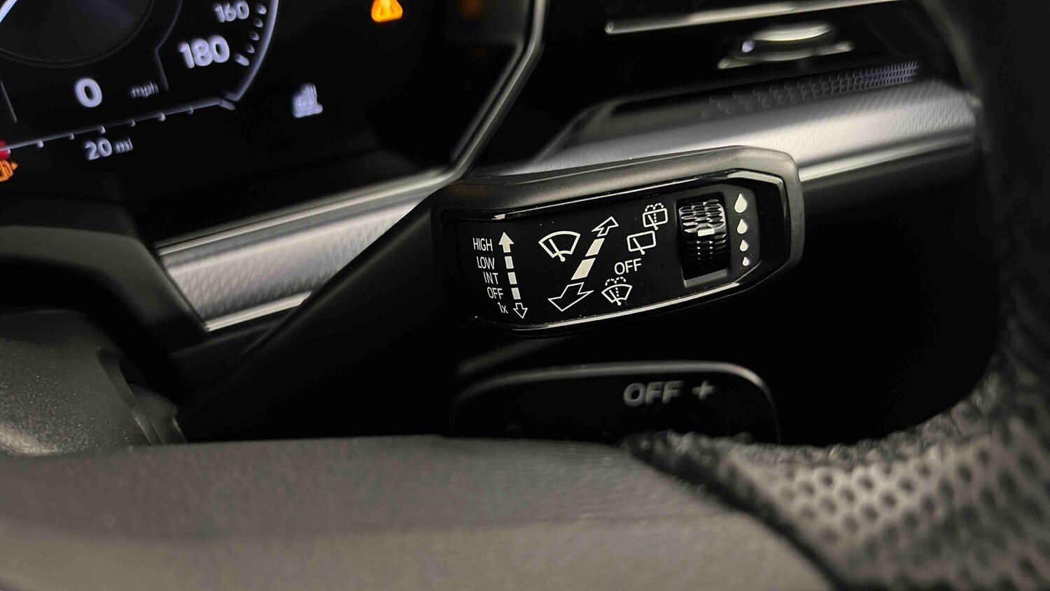 Used Volkswagen Touareg 2023 for sale - 77673886: Photo 45