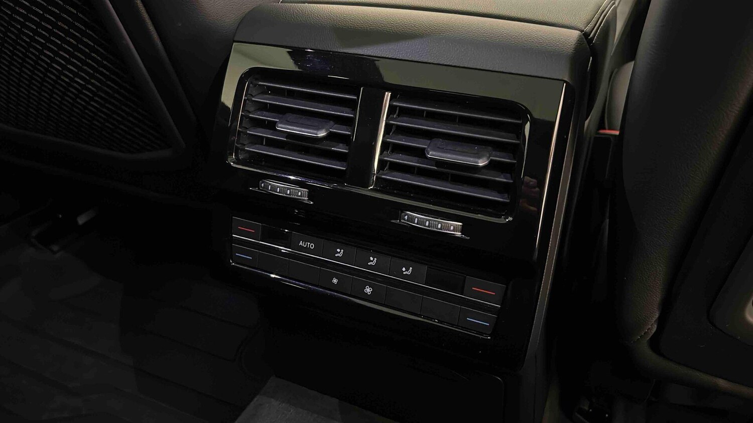 Used Volkswagen Touareg 2023 for sale - 77673886: Photo 52