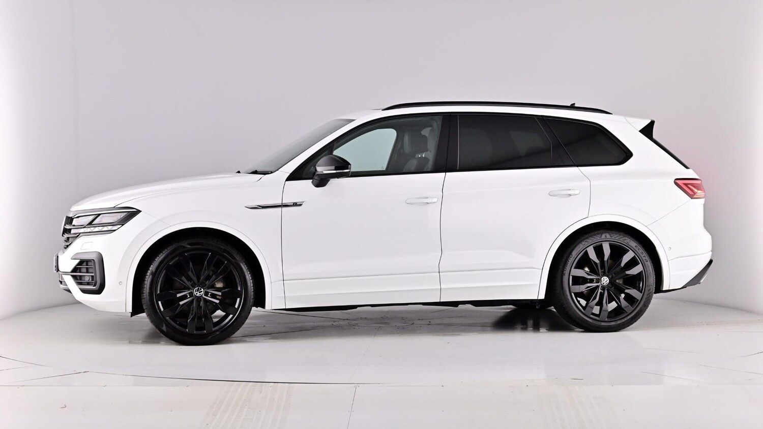 Used Volkswagen Touareg 2023 for sale - 77673886: Photo 65