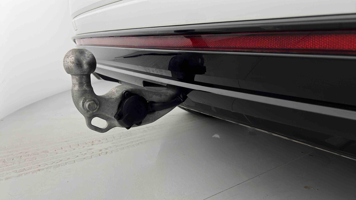 Used Volkswagen Touareg 2023 for sale - 77673886: Photo 8